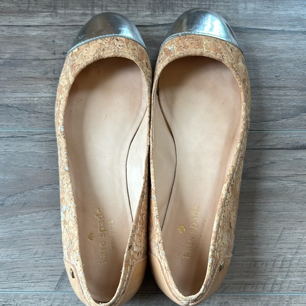 Kate Spade ♠️ S. 6.5 Cork Design Metalic Silver Toe Ballet Flats